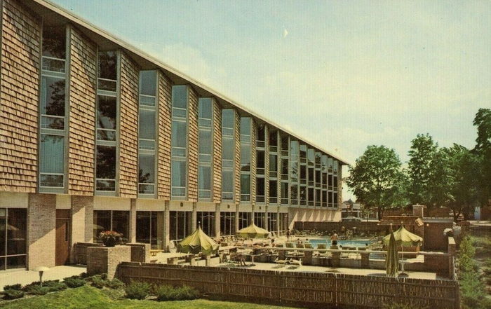 Holiday Inn - Traverse City Location